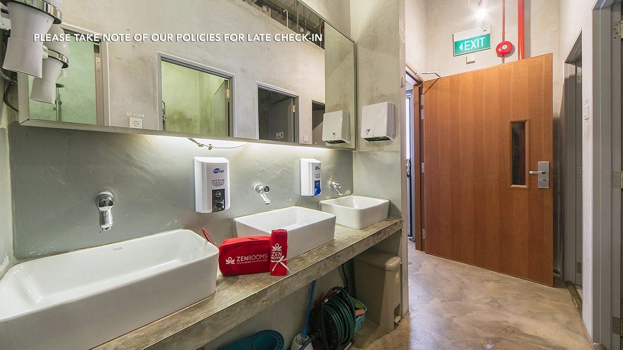 Zen Tyrwhitt Road Asrama Singapura